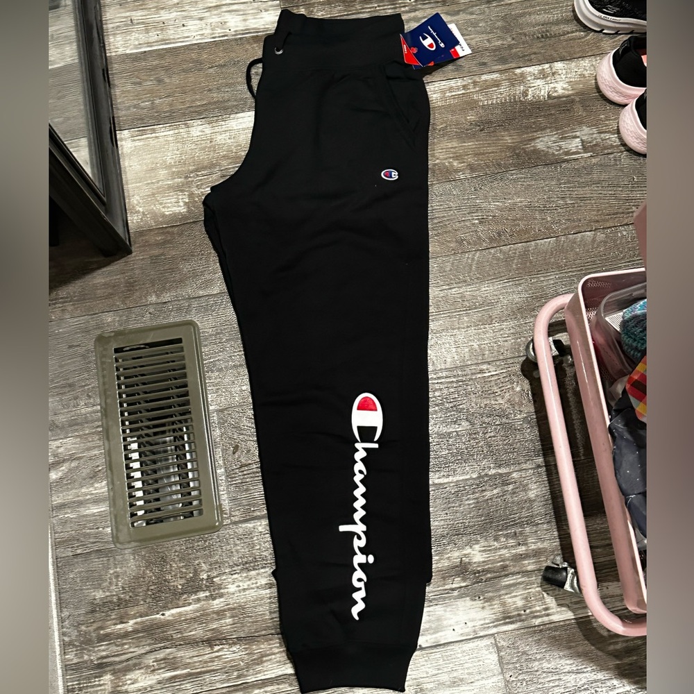 NWT Women’s Champion Jogger Sweatpants Large